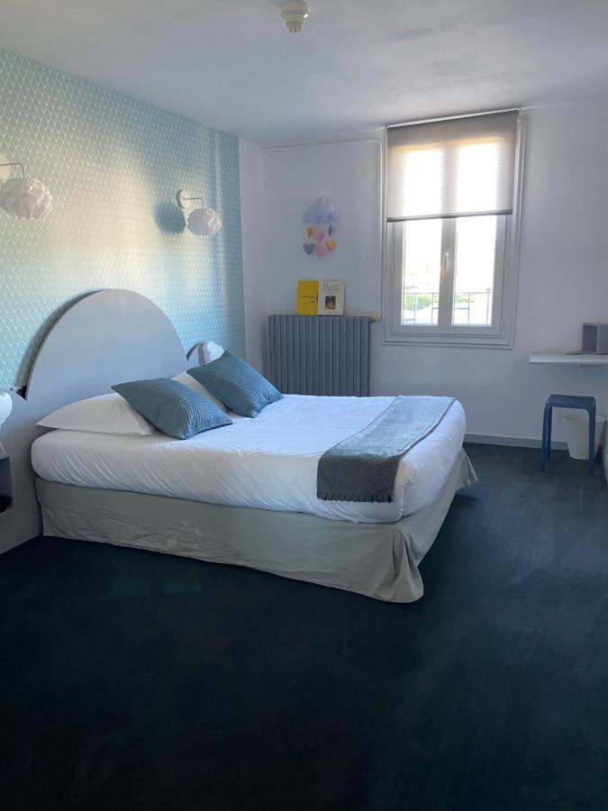 A La Maison Hotel Restaurant Lacaune Zewnętrze zdjęcie