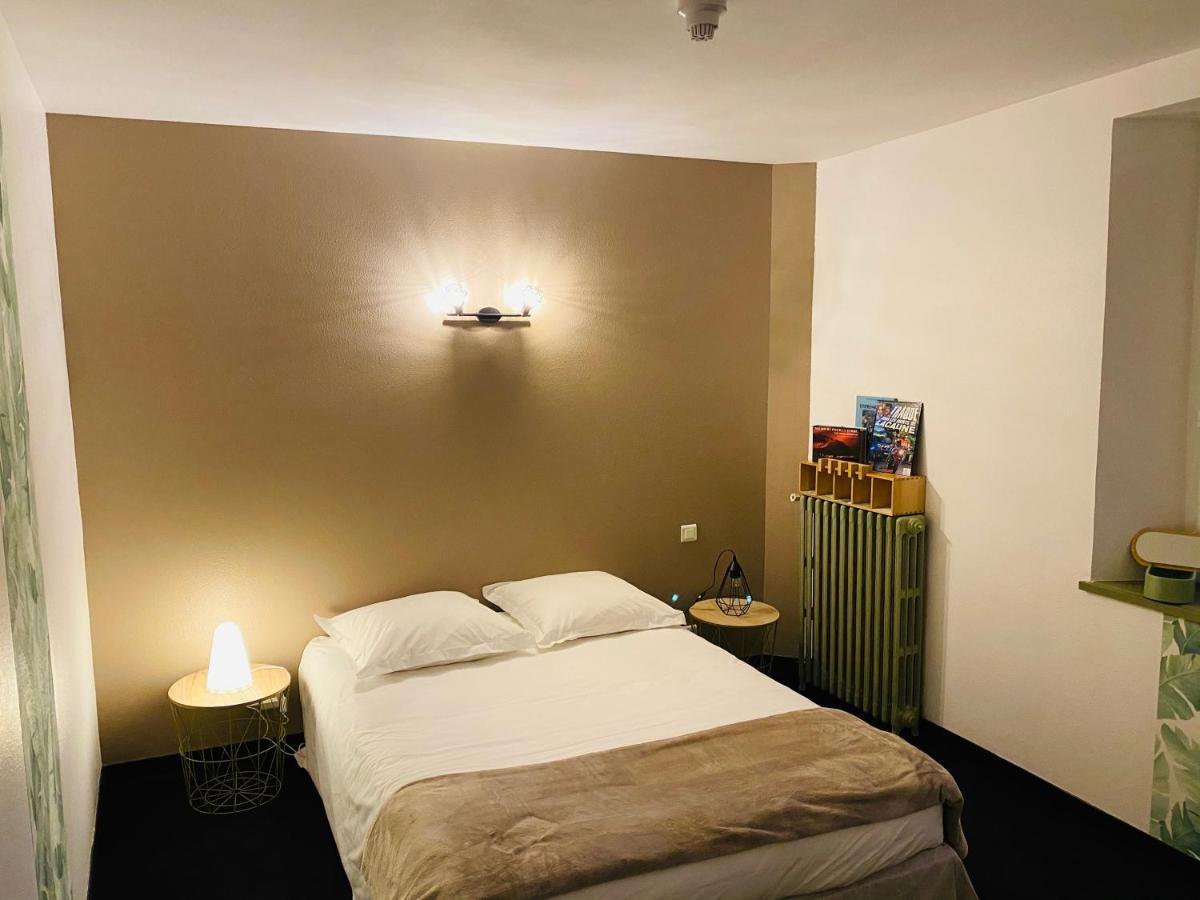 A La Maison Hotel Restaurant Lacaune Zewnętrze zdjęcie